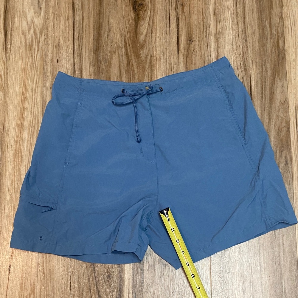 WOOLRICH Womens Athletic Shorts Bluebird sz 6   5” inseam EUC
